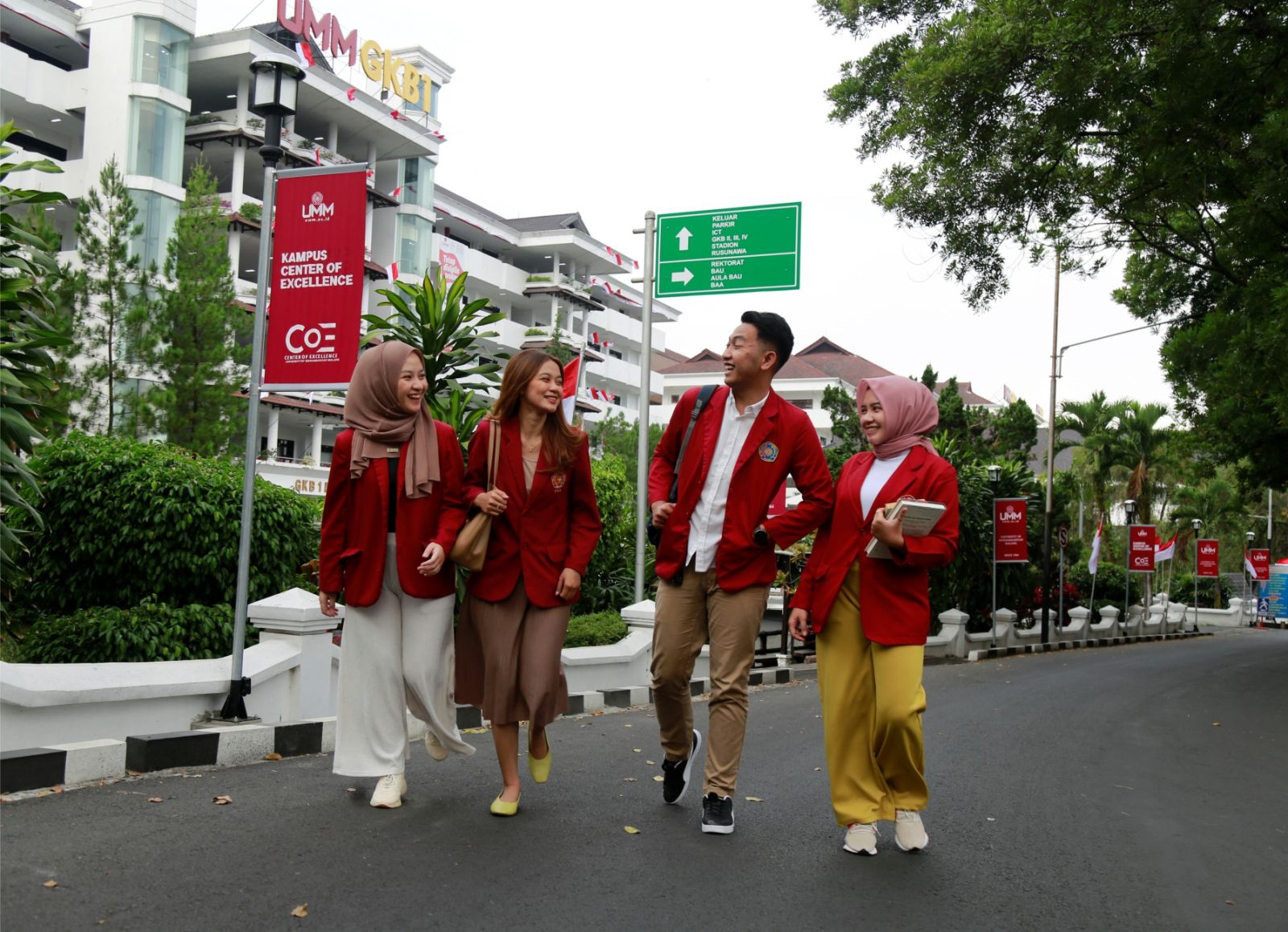 Apa sih Bedanya Vokasi dengan Sarjana?