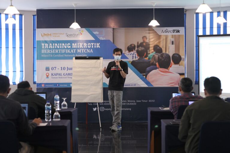 Vokasi UMM gelar Training Mikrotik Bersertifikasi MikroTik Certified Network Associate (MTCNA)